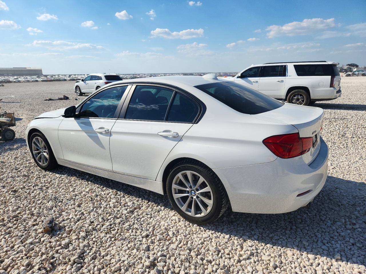 2018 BMW Seria 3 320i - zdjęcie 2