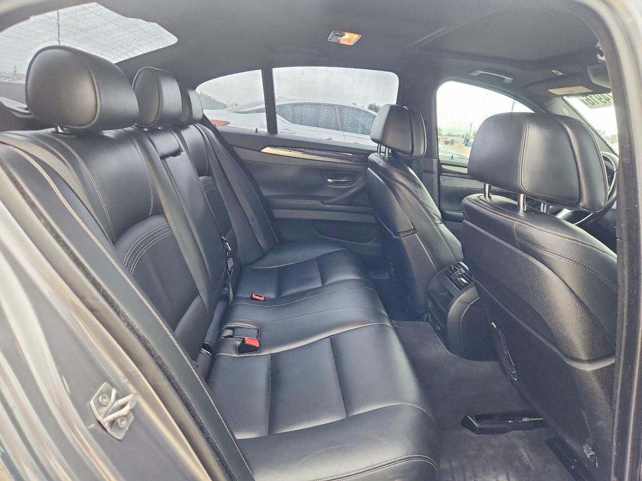 2016 BMW 550 I - zdjęcie 10