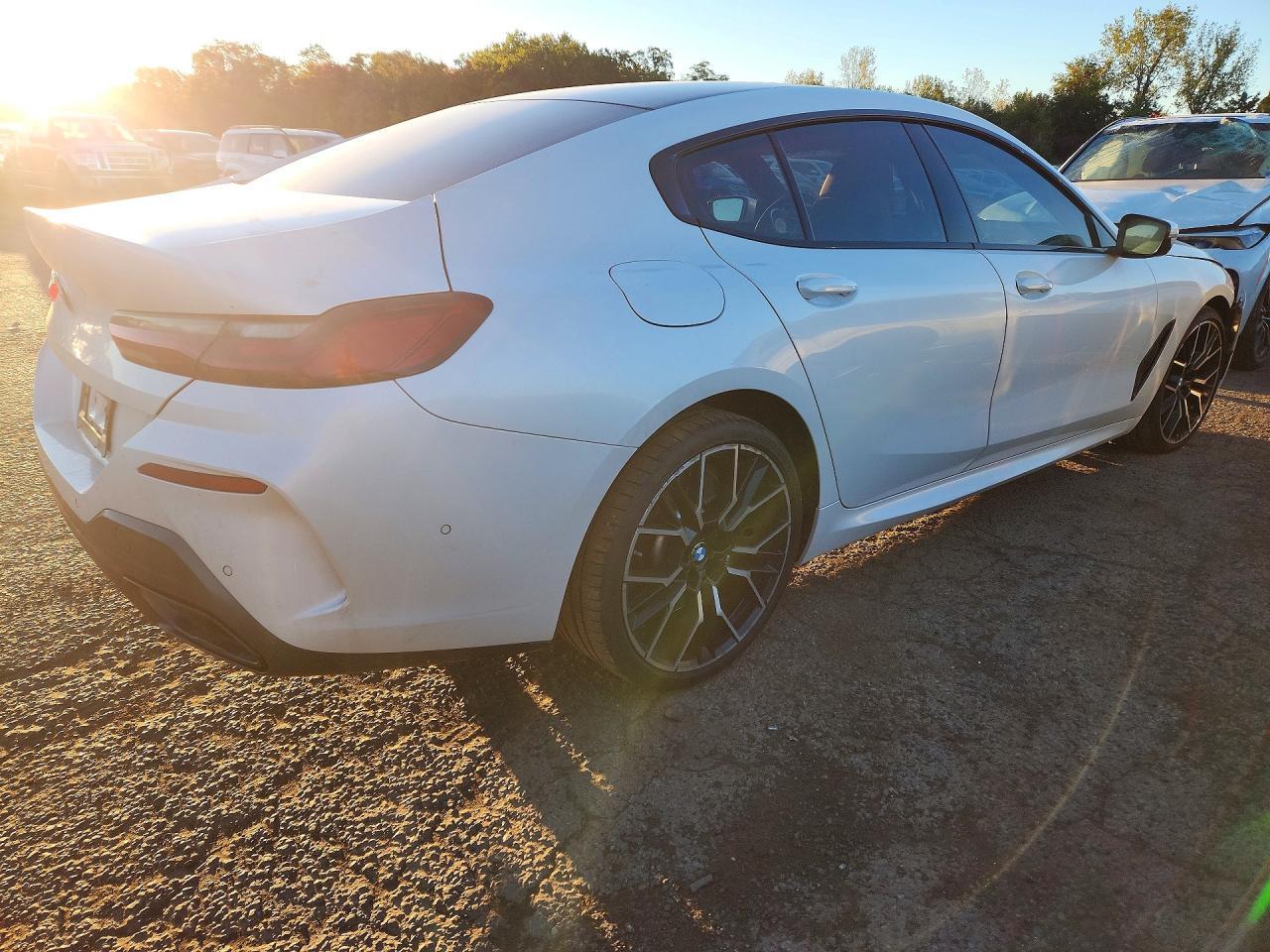 2023 BMW Seria 8 840i - zdjęcie 3