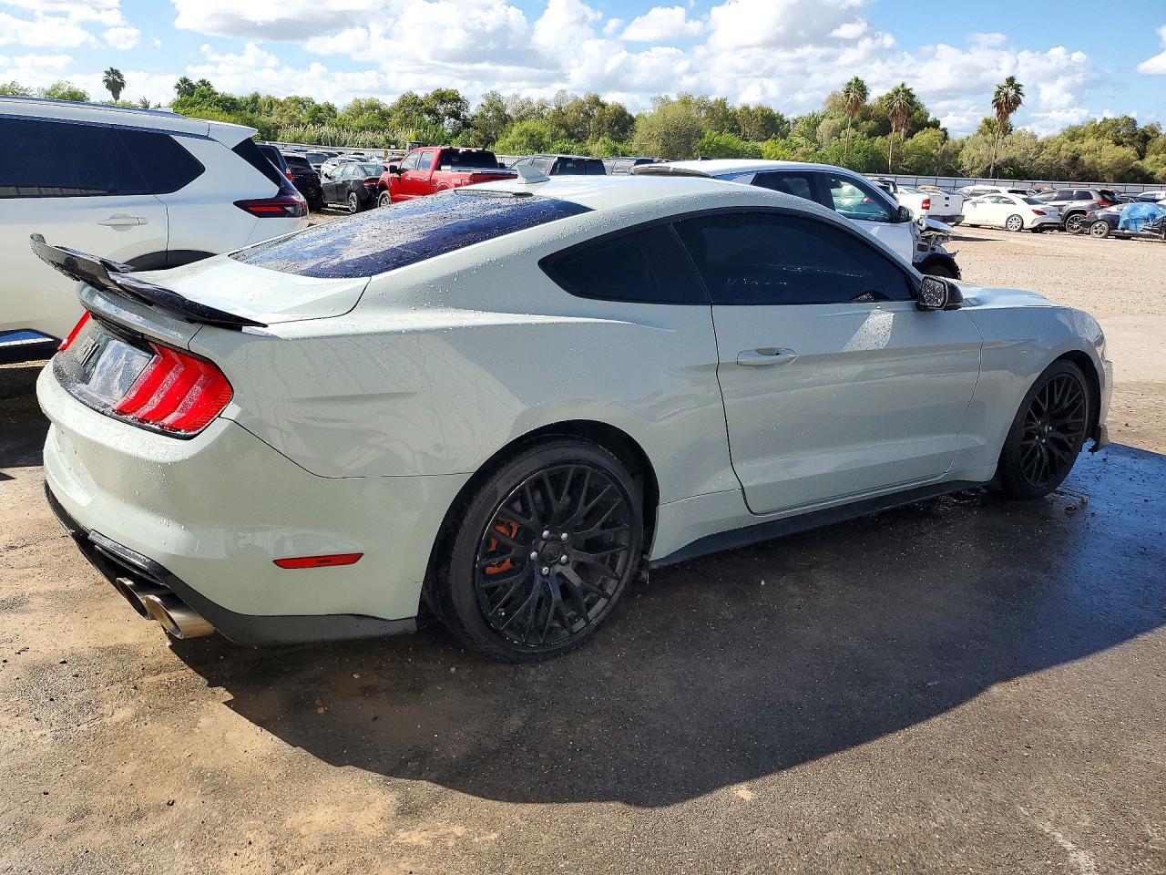 2022 Ford Mustang Mach I - zdjęcie 3