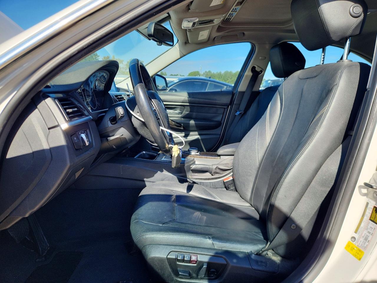 2015 BMW 328 I - zdjęcie 7
