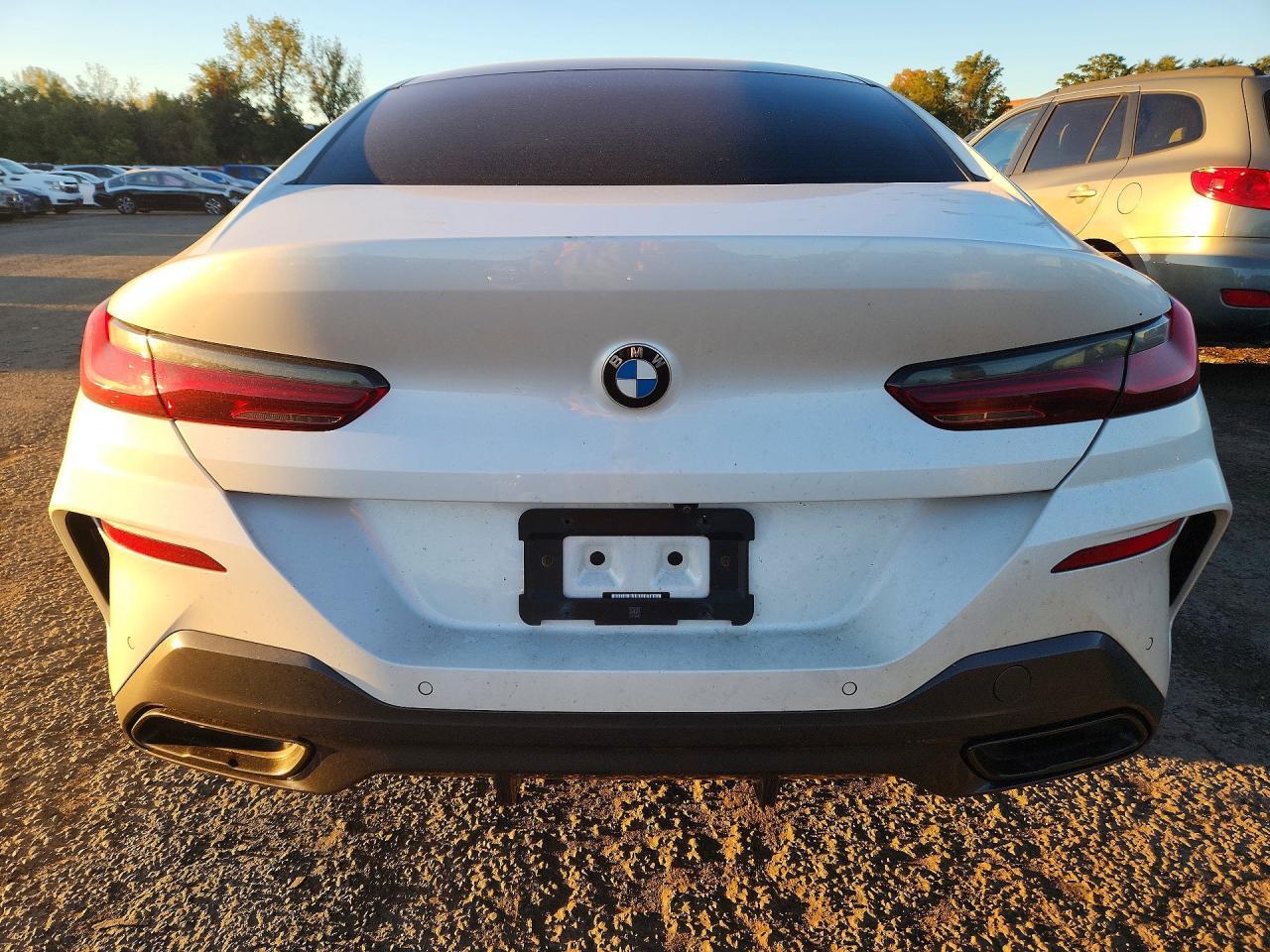 2023 BMW Seria 8 840i - zdjęcie 6