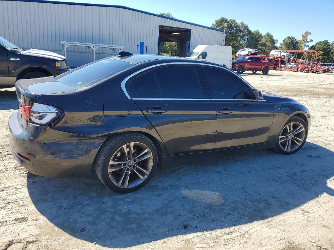 2017 BMW Seria 3 330i - zdjęcie 3
