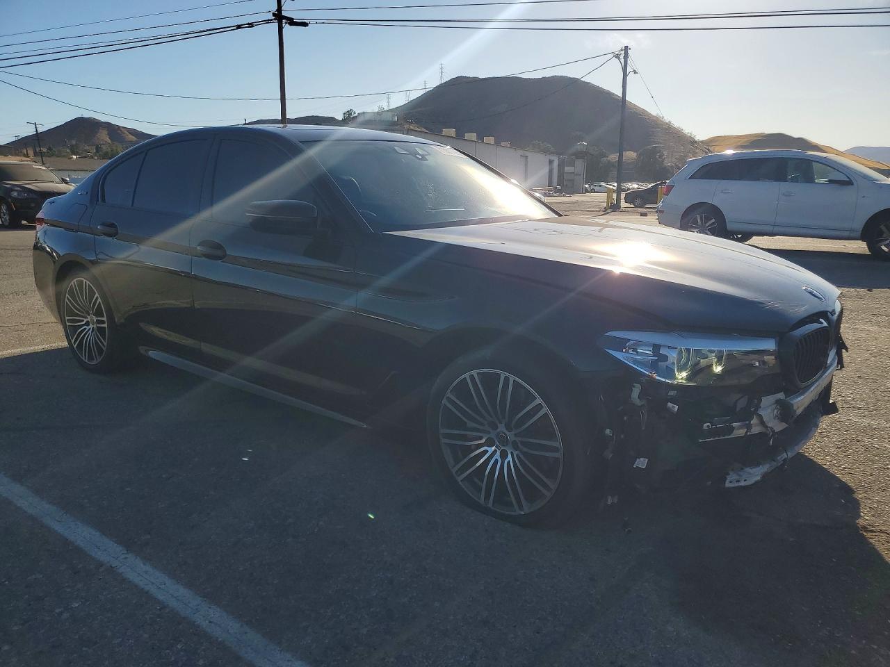 2019 BMW 530E - zdjęcie 4