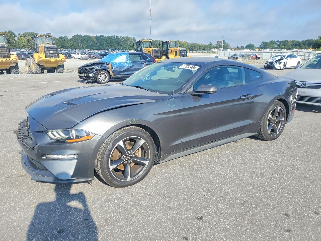 2020 Ford Mustang - zdjęcie główne