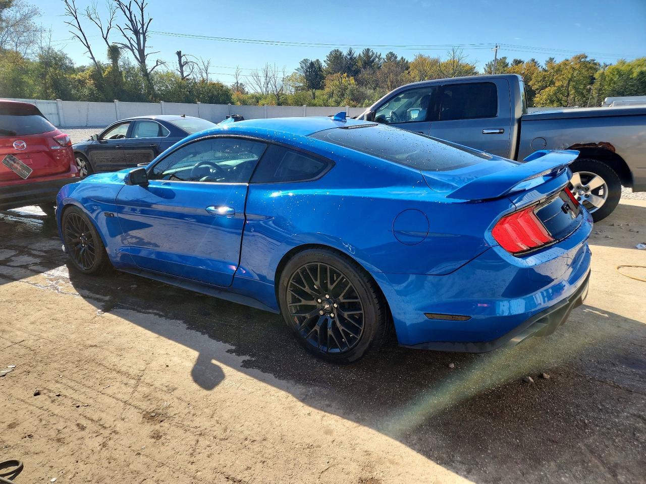 2021 Ford Mustang Gt - zdjęcie 2