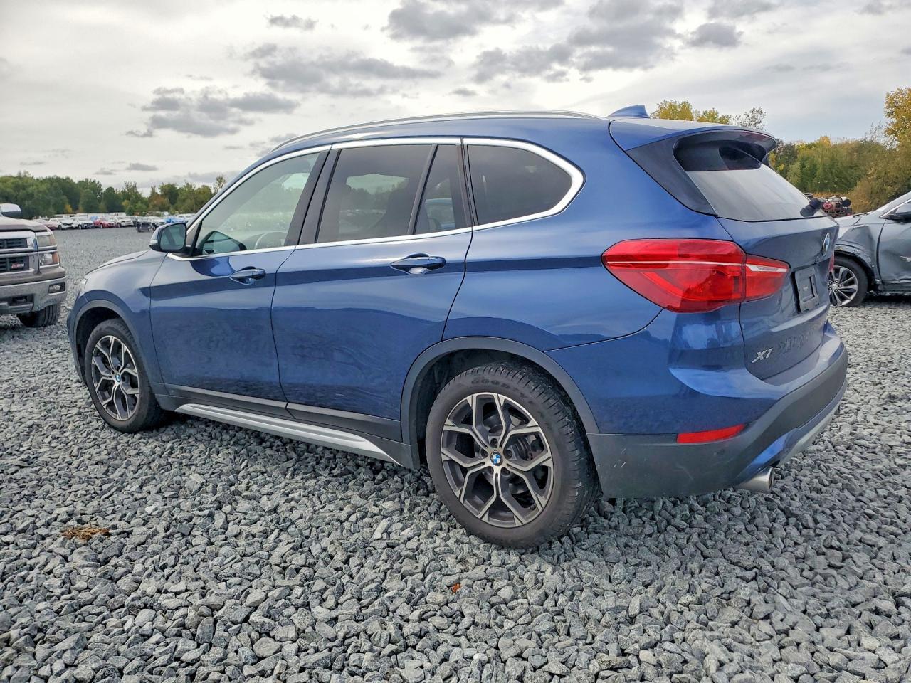 2021 BMW X1 Sdrive28I - zdjęcie 2