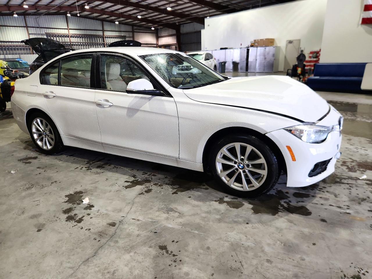 2016 BMW 320 I - zdjęcie 4
