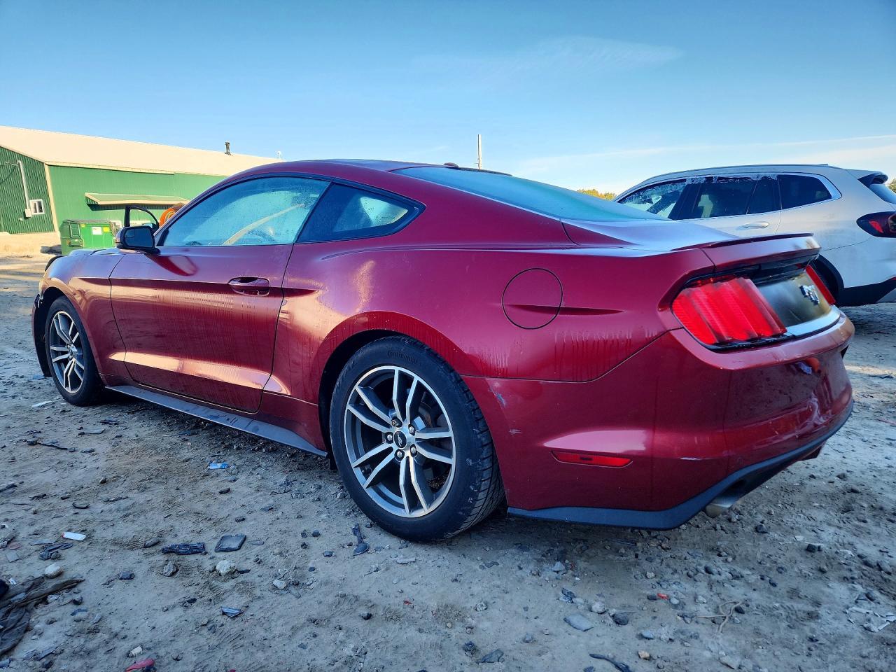 2015 Ford Mustang - zdjęcie 2