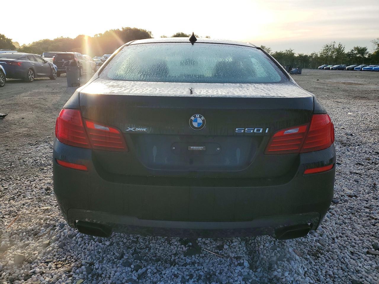 2015 BMW Seria 5 550i - zdjęcie 6