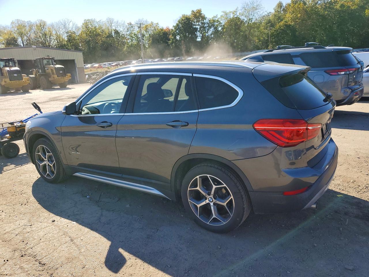 2018 BMW X1 xDrive28I - zdjęcie 2