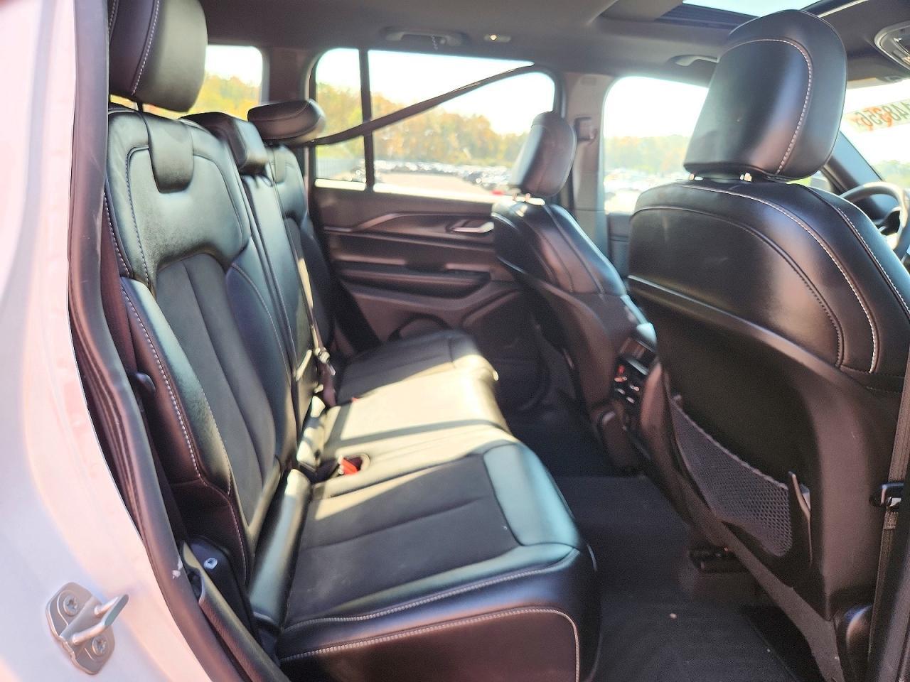 2024 Jeep Grand Cherokee Laredo - zdjęcie 11