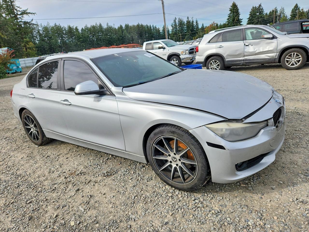 2015 BMW 320 I - zdjęcie 4