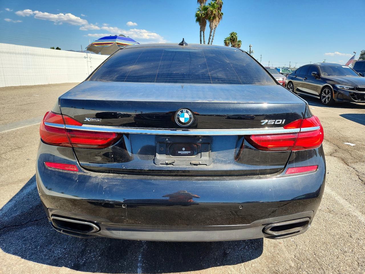 2016 BMW Seria 7 750i - zdjęcie 6