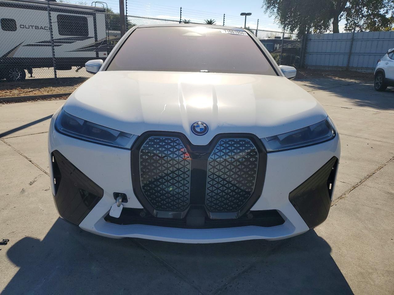 2023 BMW Ix xDrive50 - zdjęcie 5