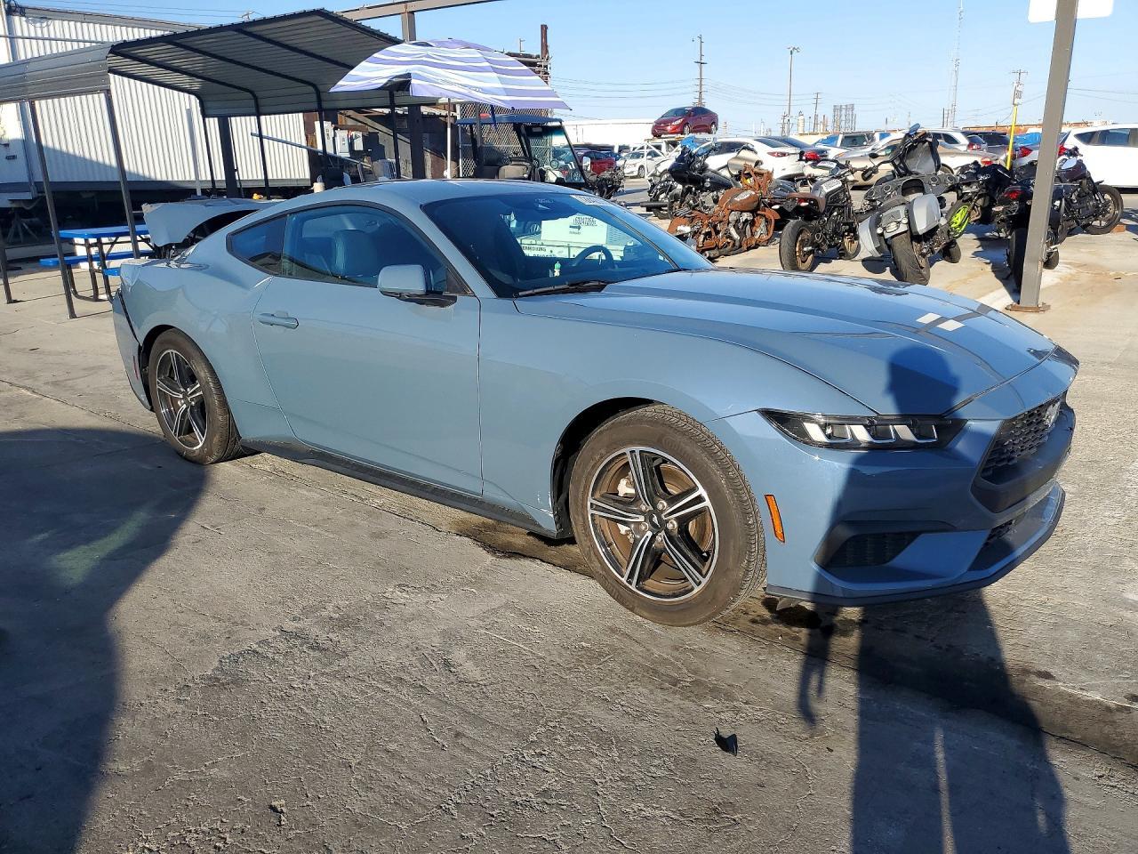 2024 Ford Mustang - zdjęcie 4