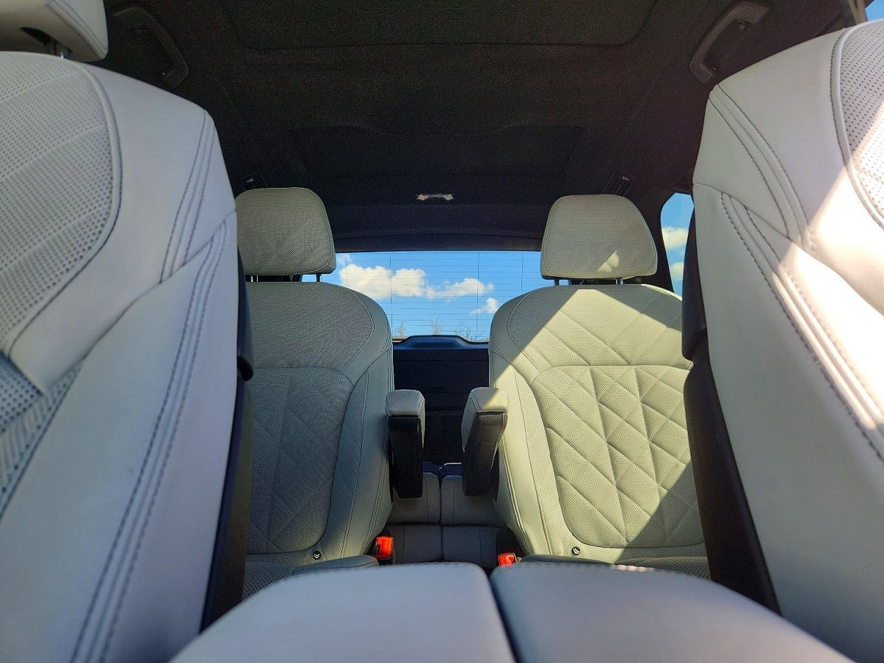 2023 BMW X7 xDrive40I - zdjęcie 10
