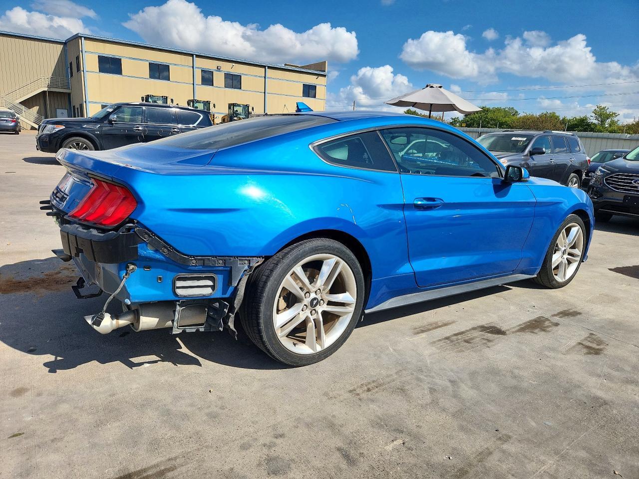2020 Ford Mustang I4 - zdjęcie 3