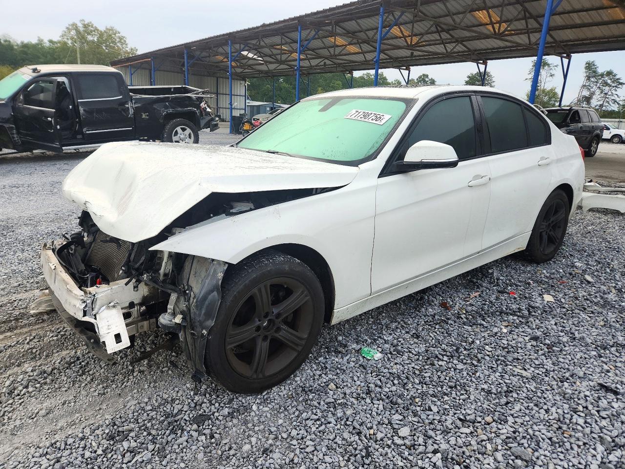 2014 BMW Seria 3 328i - zdjęcie główne