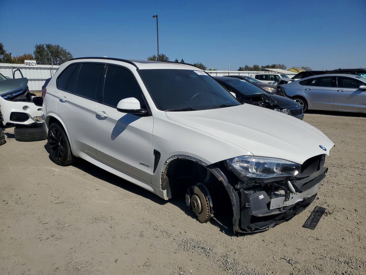 2017 BMW X5 xDrive50I - zdjęcie 4