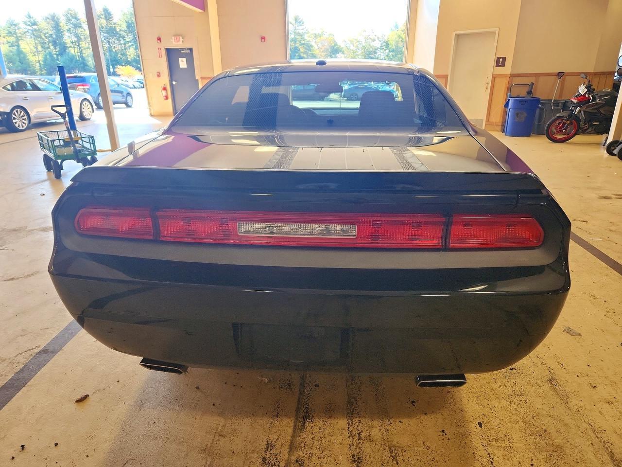 2014 Dodge Challenger R/T - zdjęcie 6