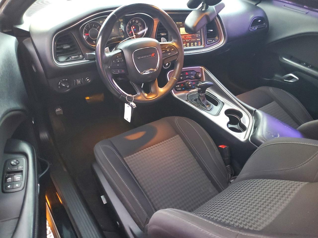 2015 Dodge Challenger R/T - zdjęcie 8