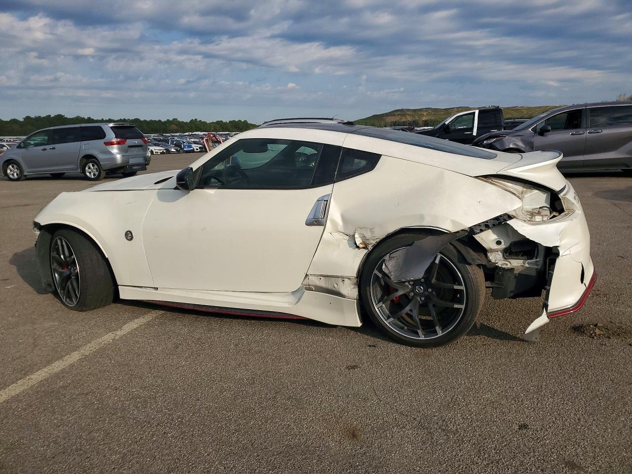 2015 Nissan 370Z Nismo Tech - zdjęcie 2