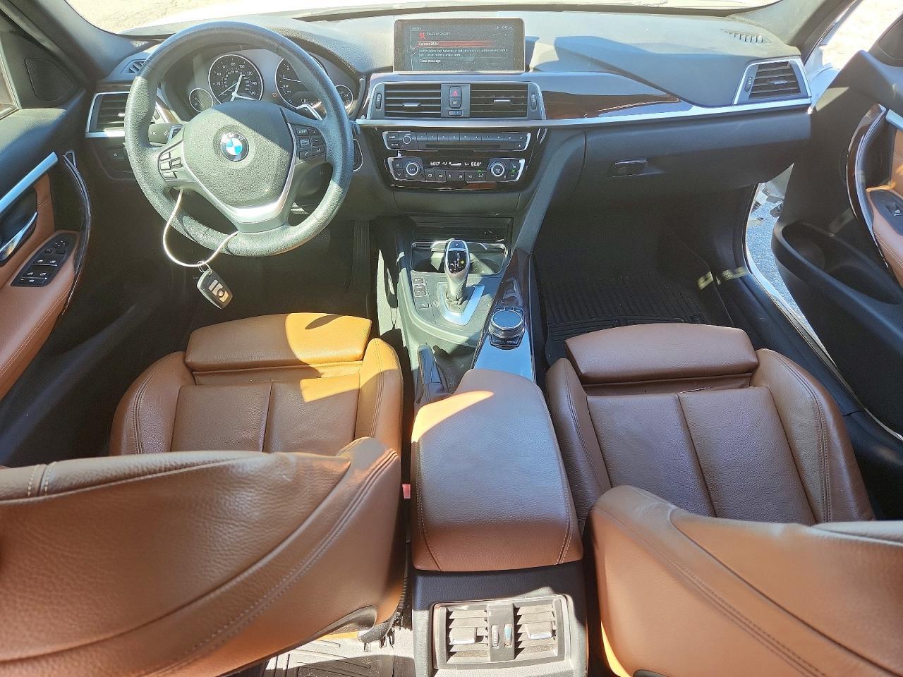 2017 BMW Seria 3 330i - zdjęcie 8