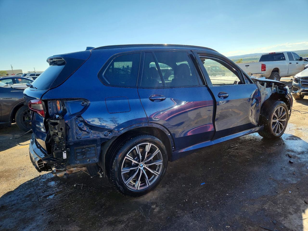 2022 BMW X5 xDrive40I - zdjęcie 3