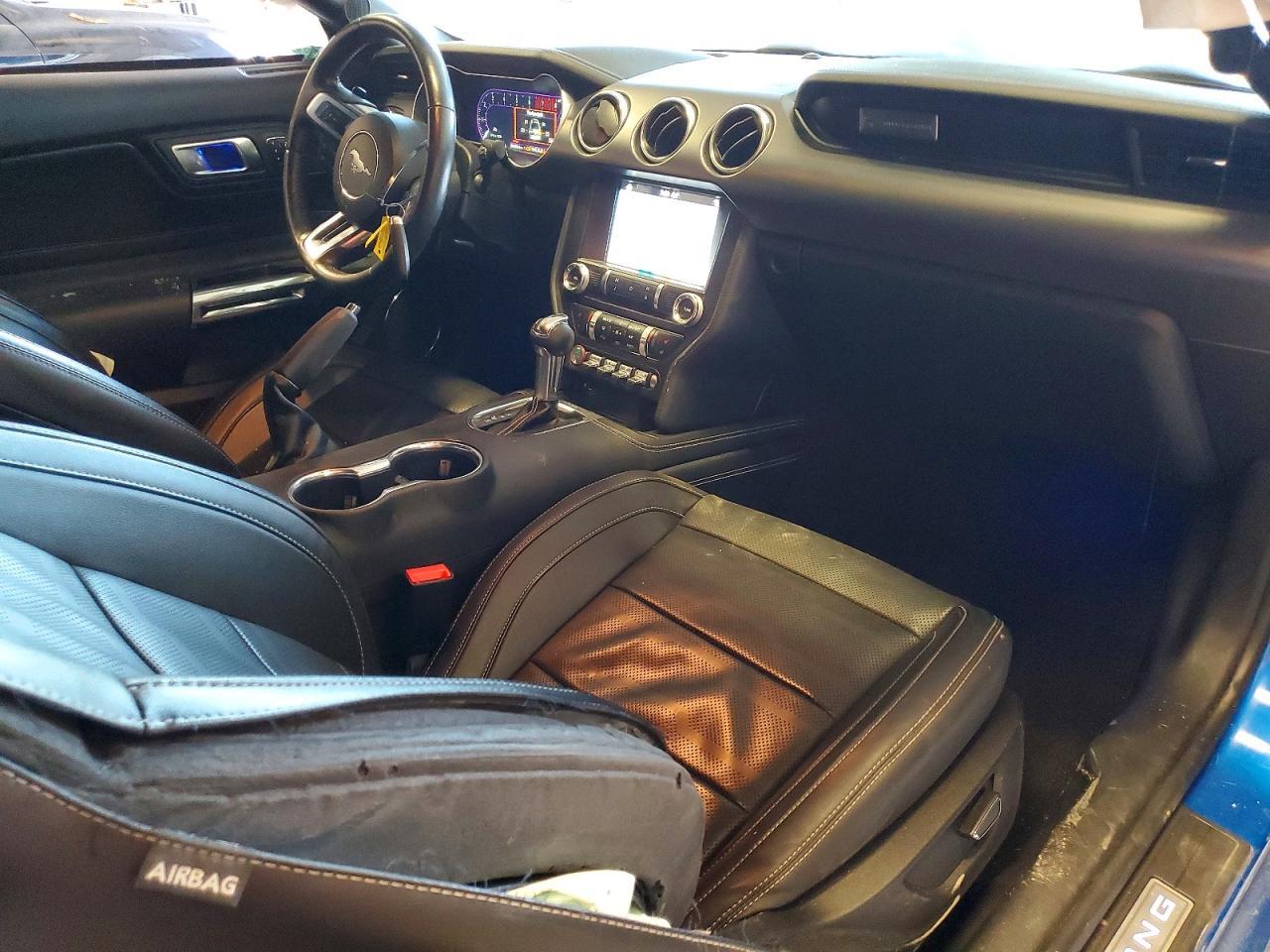 2019 Ford Mustang - zdjęcie 8