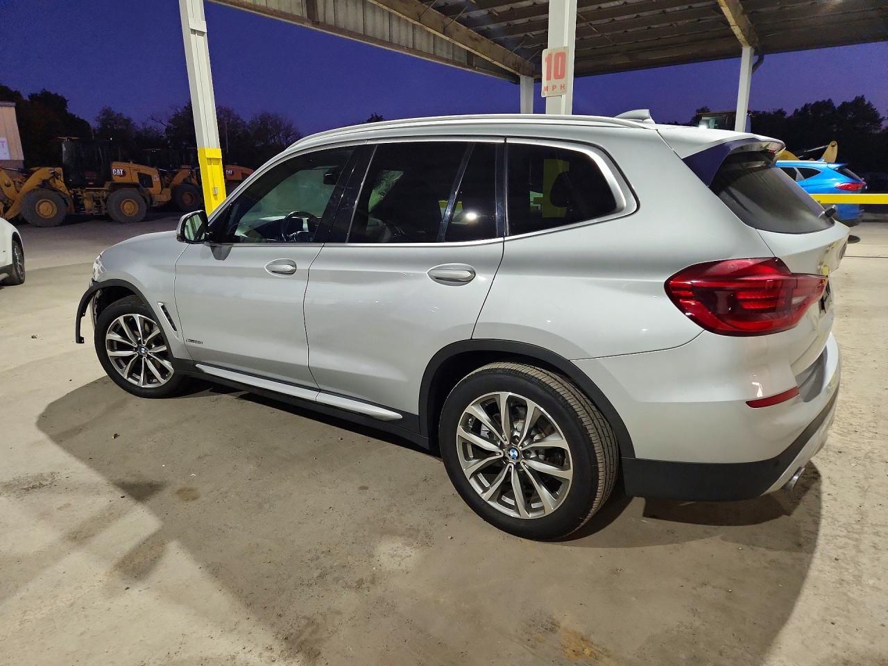 2018 BMW X3 xDrive30I - zdjęcie 2