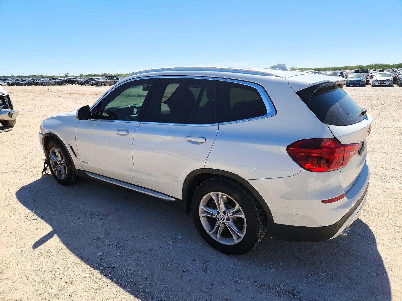 2018 BMW X3 xDrive30I - zdjęcie 2