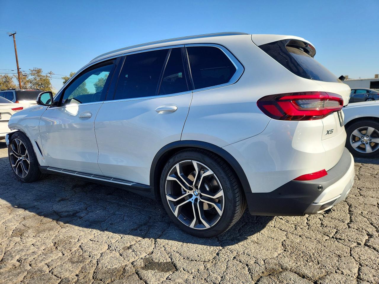 2022 BMW X5 xDrive40I - zdjęcie 2
