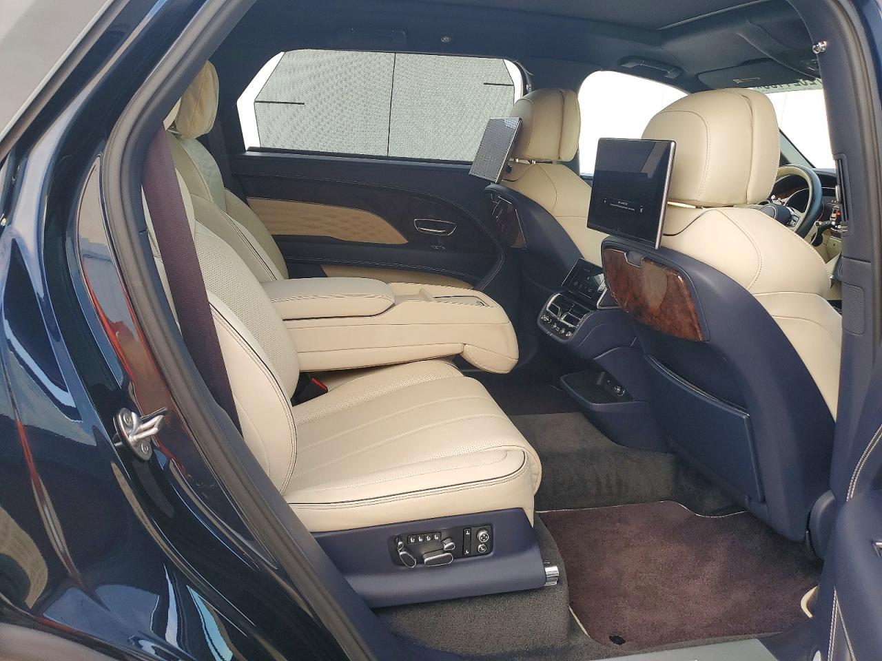 2023 Bentley Bentayga - zdjęcie 11