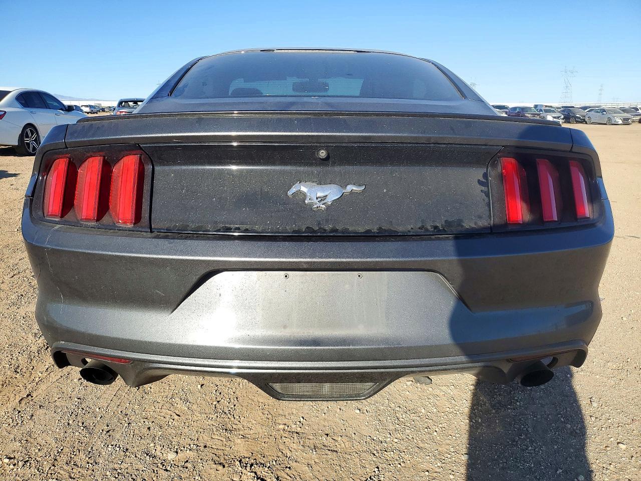 2017 Ford Mustang - zdjęcie 6