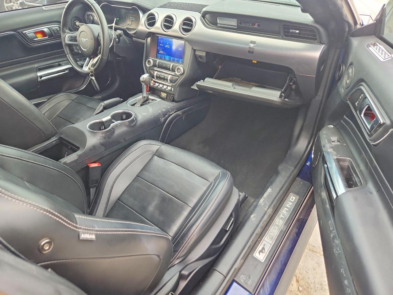 2019 Ford Mustang - zdjęcie 8