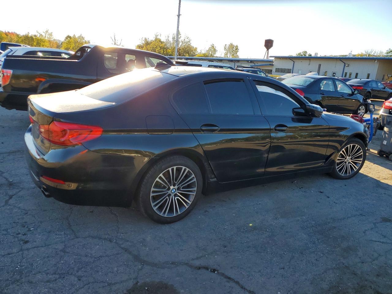 2019 BMW Seria 5 530i - zdjęcie 3