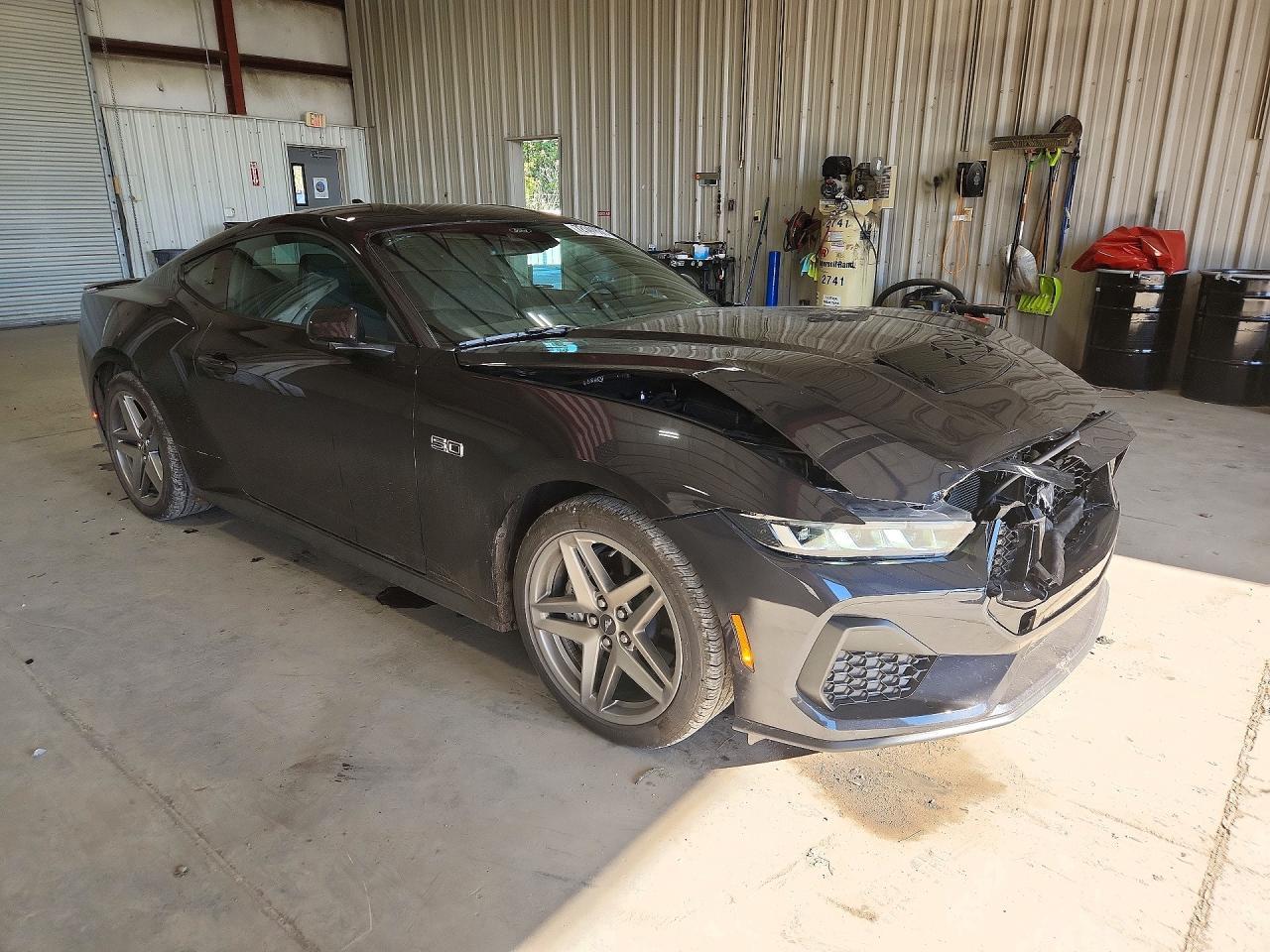 2024 Ford Mustang Gt - zdjęcie 4