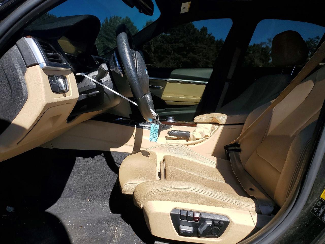 2017 BMW Seria 3 330i - zdjęcie 7