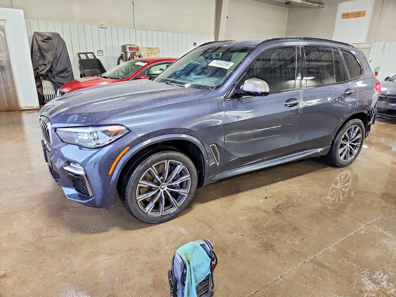 2020 BMW X5 M50I - zdjęcie główne