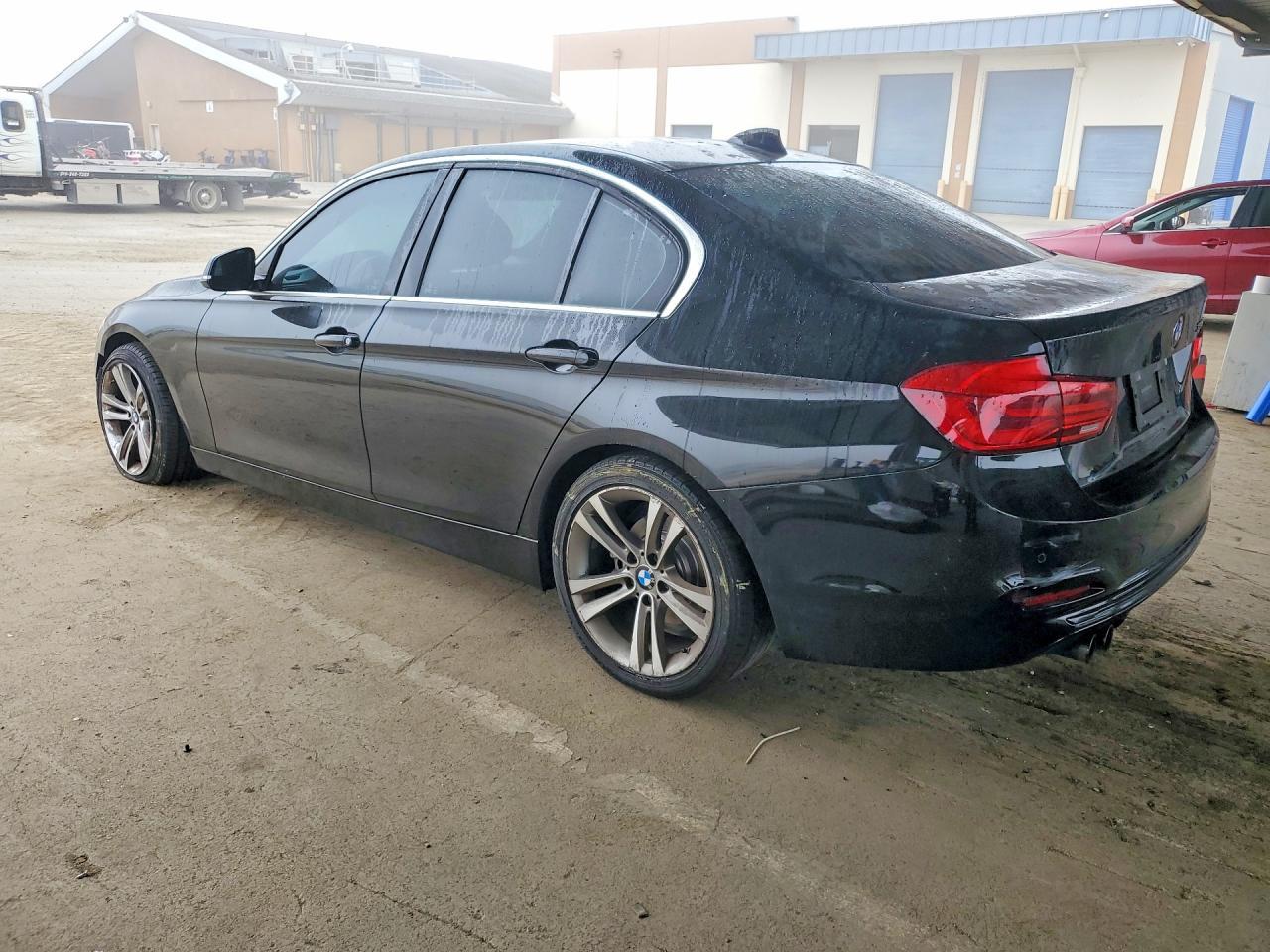 2017 BMW 330 I - zdjęcie 2