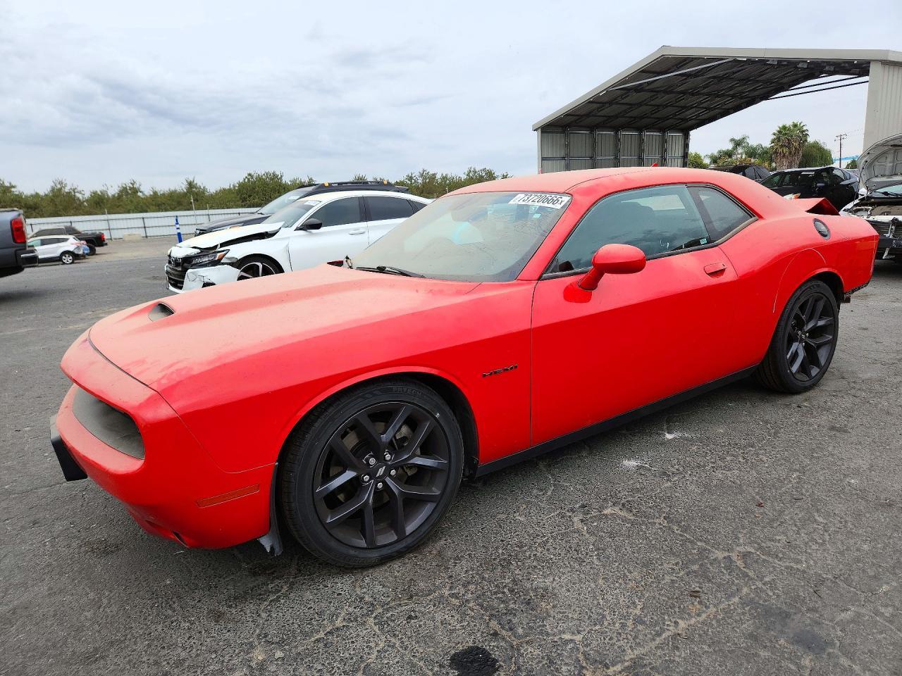 2021 Dodge Challenger R/T - zdjęcie główne