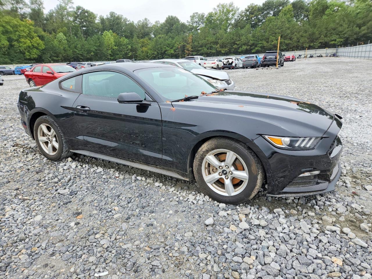 2017 Ford Mustang - zdjęcie 4