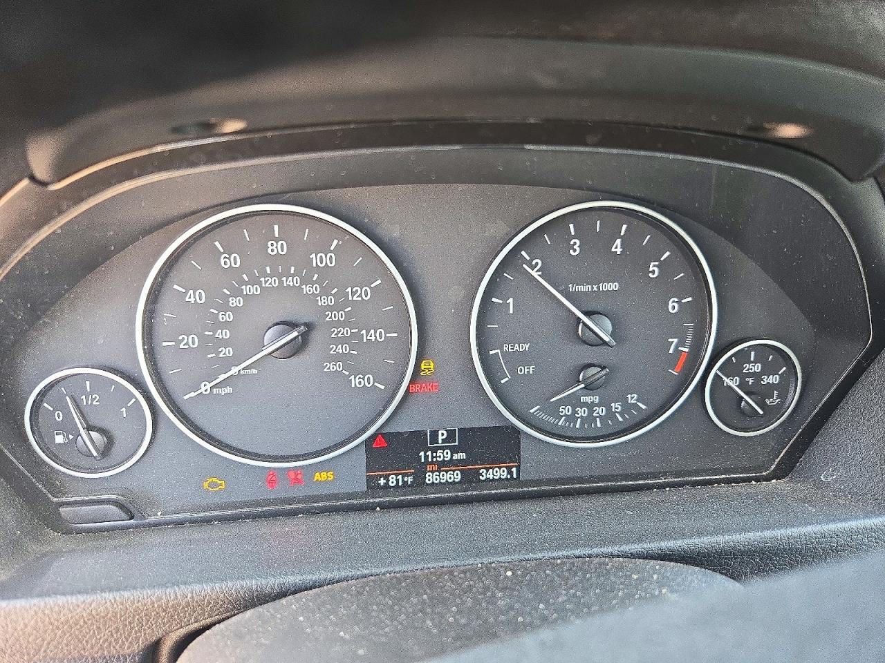 2014 BMW 320 I xDrive - zdjęcie 9