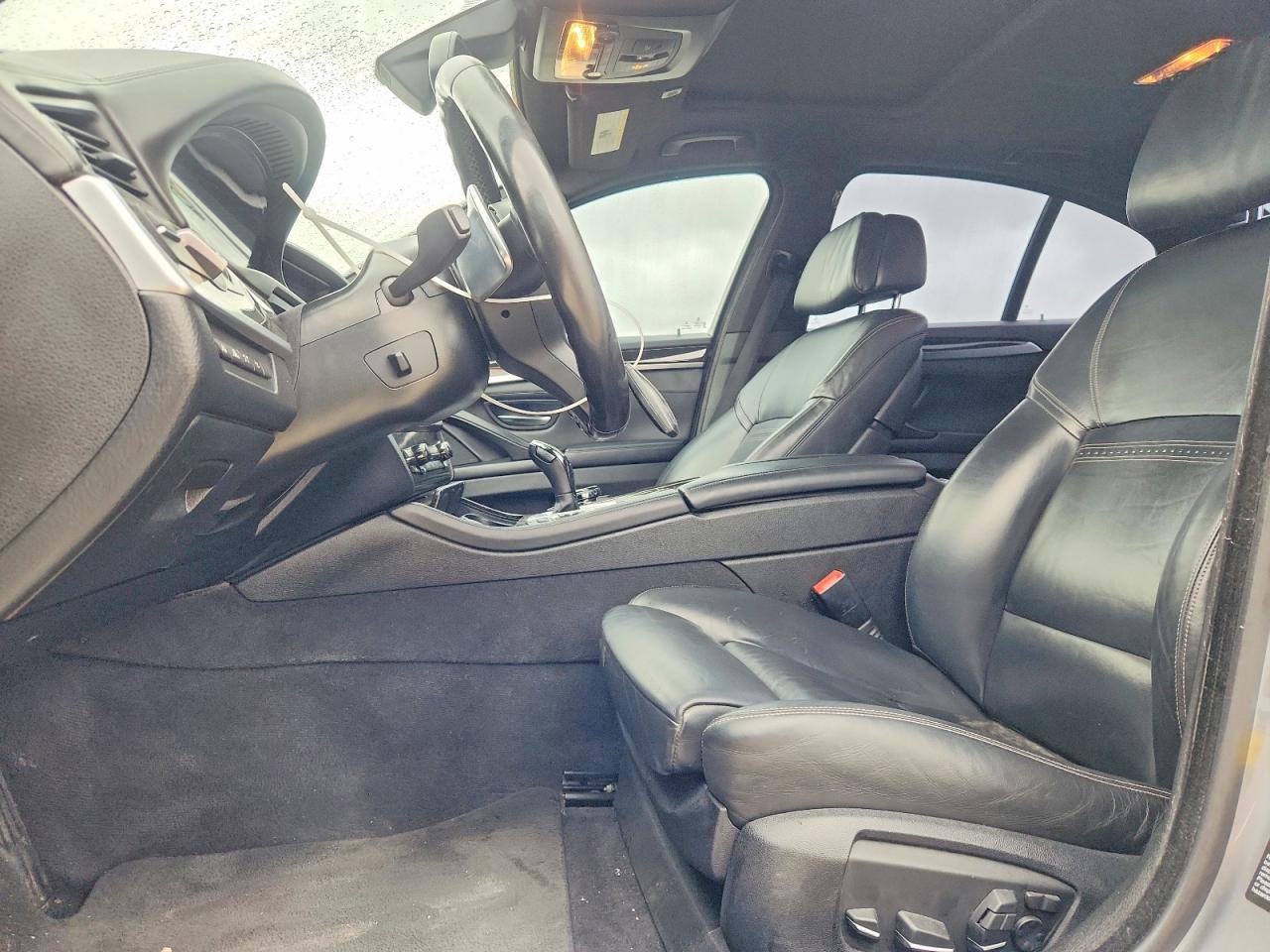 2016 BMW 550 I - zdjęcie 7