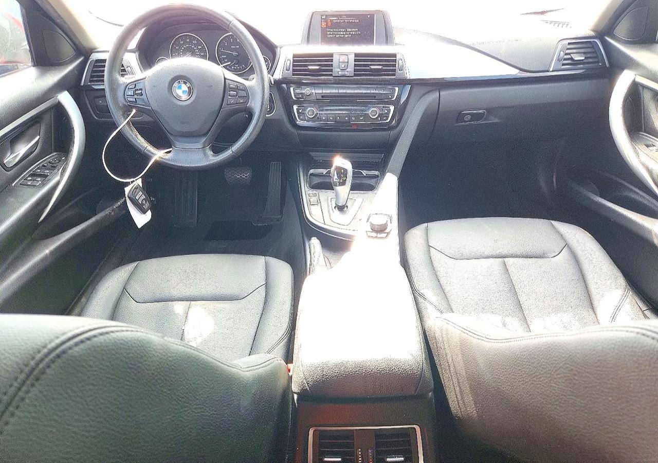 2016 BMW Seria 3 320i - zdjęcie 8