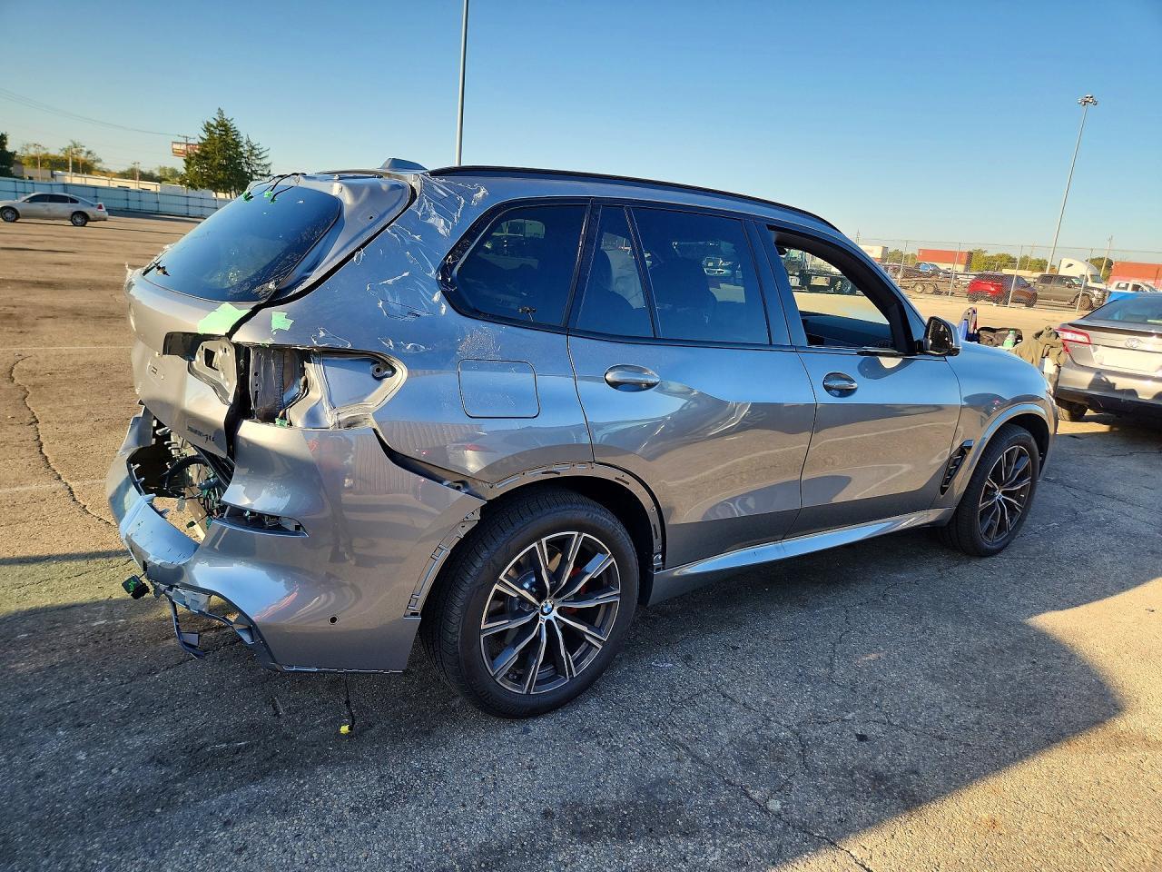 2026 BMW X5 xDrive40I - zdjęcie 3