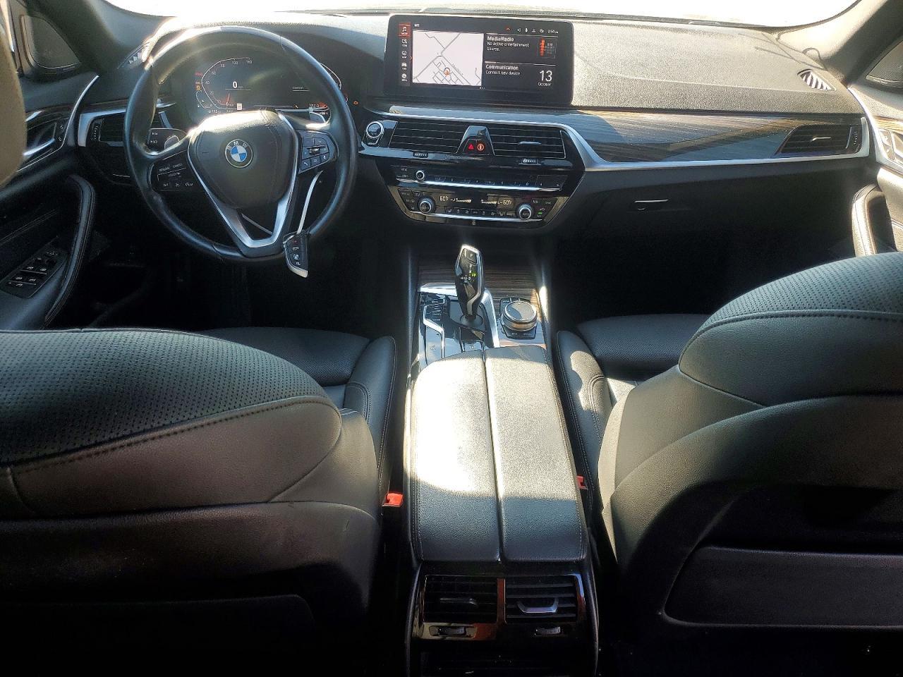 2022 BMW 530 I - zdjęcie 8