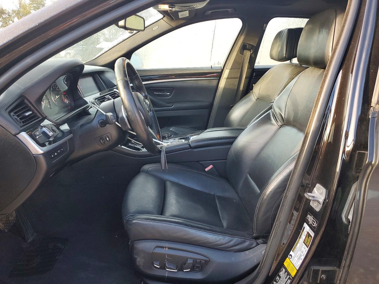 2015 BMW Seria 5 550i - zdjęcie 7