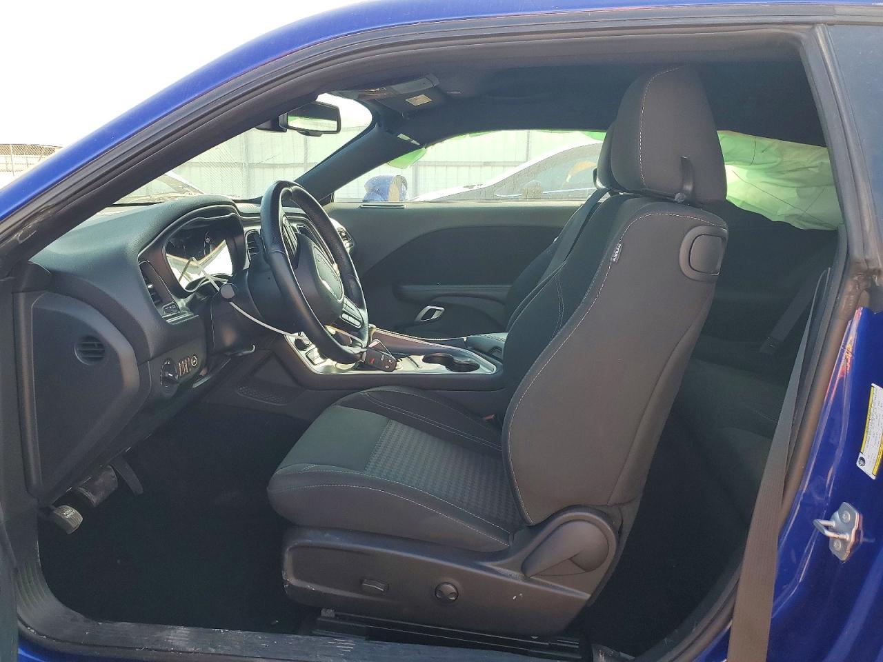 2022 Dodge Challenger Sxt - zdjęcie 7